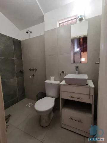 Casa en Venta en Las Mercedes, Asunción - Ubicación Premium (foto 5)